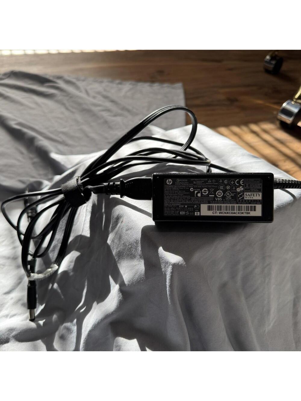 HP - Genuine OEM 65W HP AC Adapter Charger